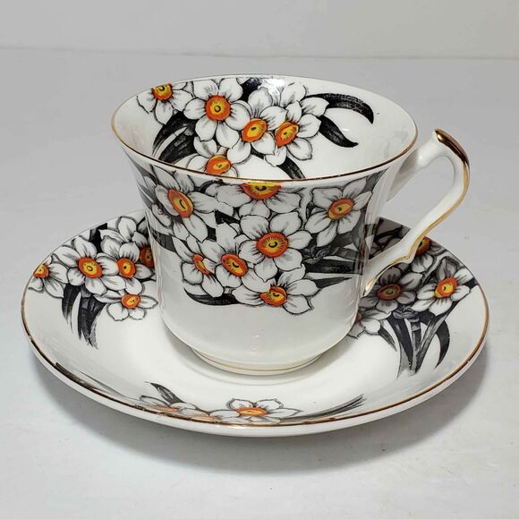 Victoria C&E Teacup and Saucer Narcissus White Flowers Vintage - Picture 3 of 10